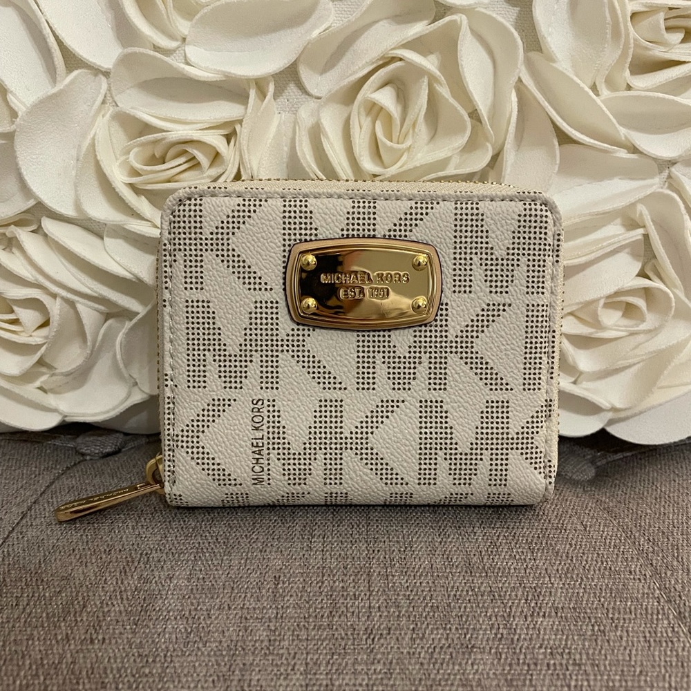 Michael Kors mini wallet
